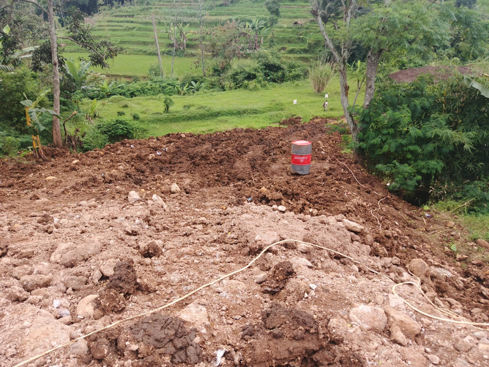 Turunkan Alat Berat Tanpa Pemberitahuan, Pembangunan SPAM PDAM di Cikitu Tuai Protes